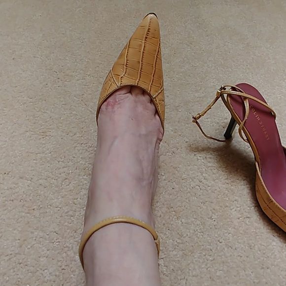 🚫SOLD🚫   Colin Stuart beige heels - Picture 4 of 4